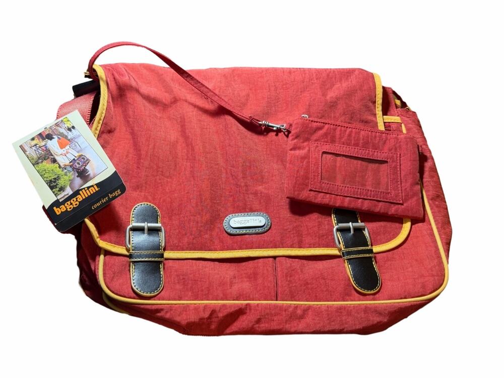 Baggallini Courier Crossbody Messenger Bag Red Nylon Travel Purse - Picture 1 of 3